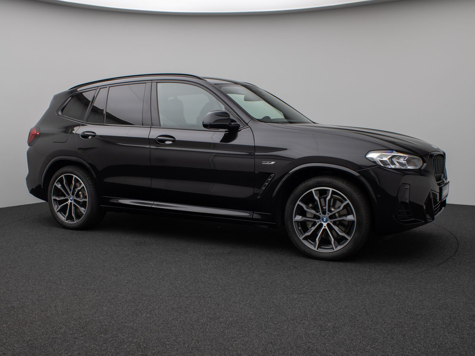 Fahrzeugabbildung BMW X3 xD30e M Sport 360°DAB HiFi Komfort AHK 20Zoll