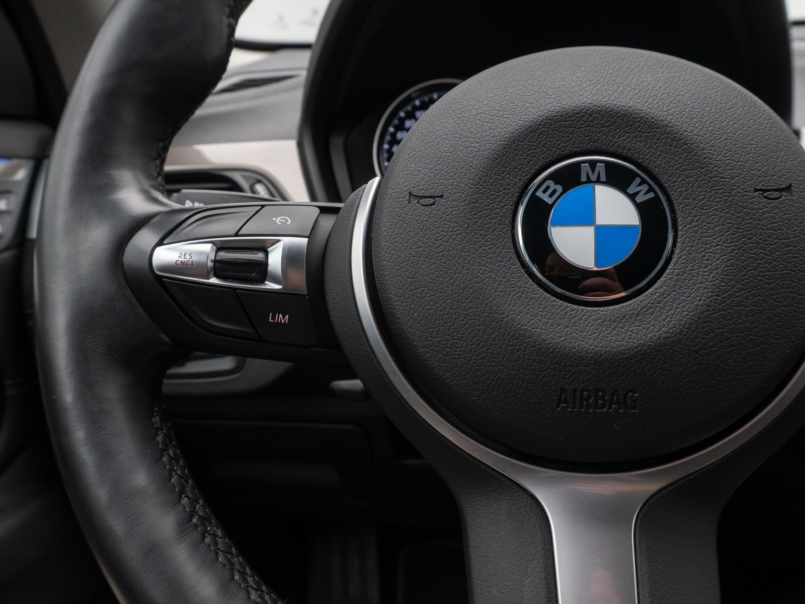 Fahrzeugabbildung BMW X1 xD20i xLine Kamera Lenkrhzg Navi+HUD DAB HiFi