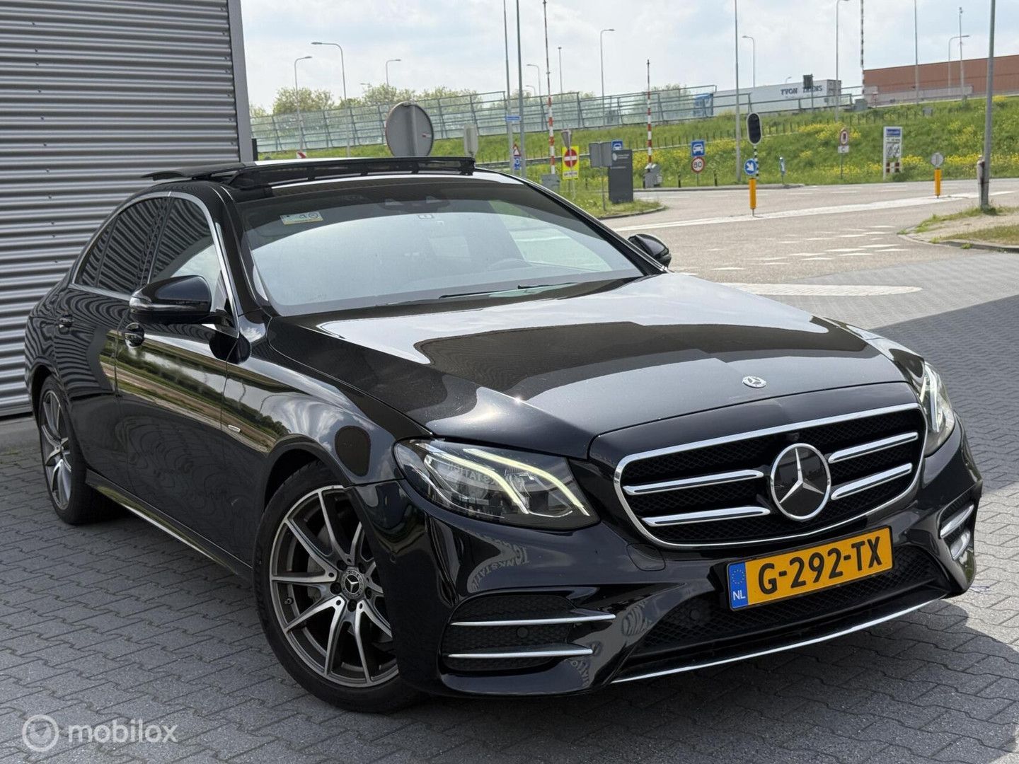 Mercedes-Benz E 220 d|Amg|Burmester|Pano|Night