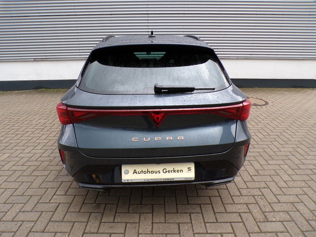 Fahrzeugabbildung CUPRA Leon Sportstourer 1.5 eTSI DSG