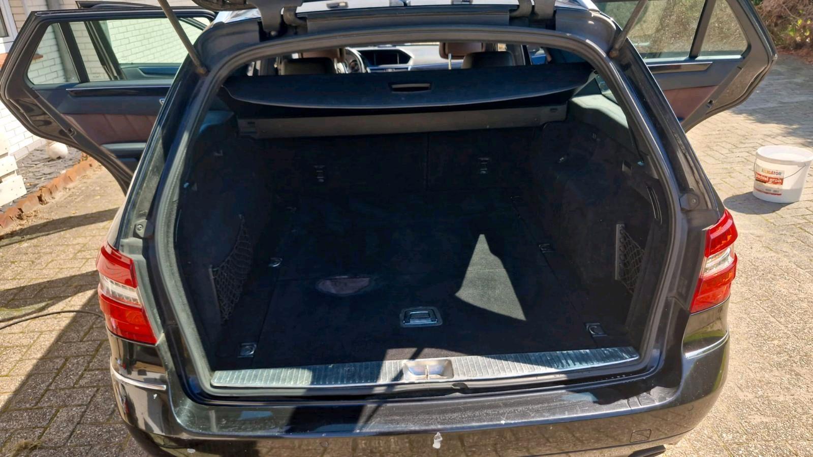 Mercedes-Benz E350 2009 — photo 10