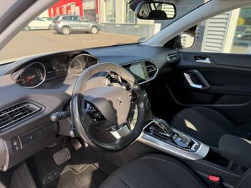 Peugeot 308 Active Pack+Klimaauto+Navi+BT+PDC+Schaltw.