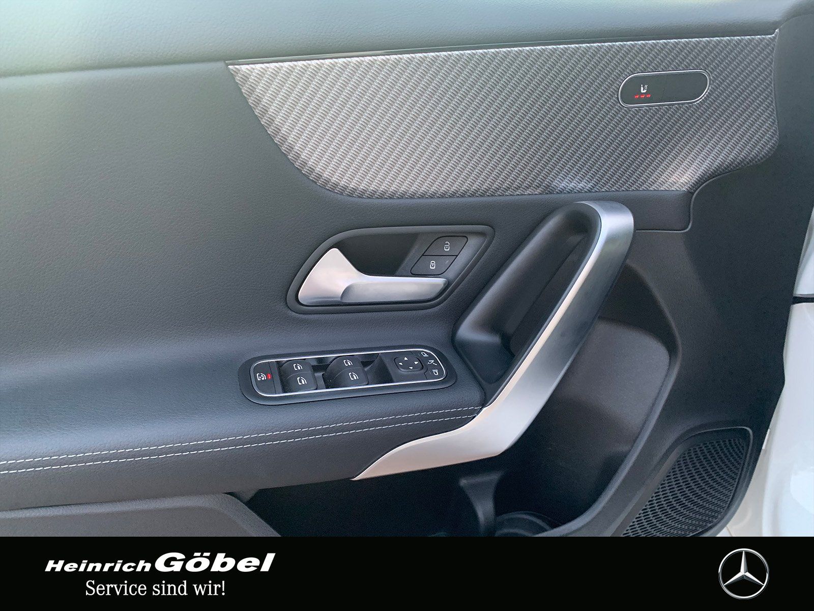 Fahrzeugabbildung Mercedes-Benz A 180 PROGRESSIVE*APPLECAR-PLAY*LED*WINTER-PAKET