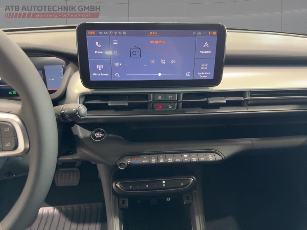 Fahrzeugabbildung Jeep Avenger e-hybrid Black Edition ALLWETTER WINTER