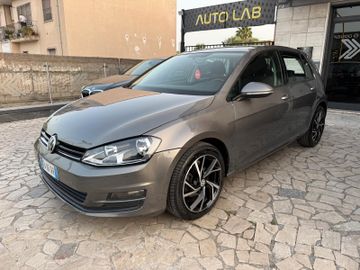 Volkswagen Golf - 3