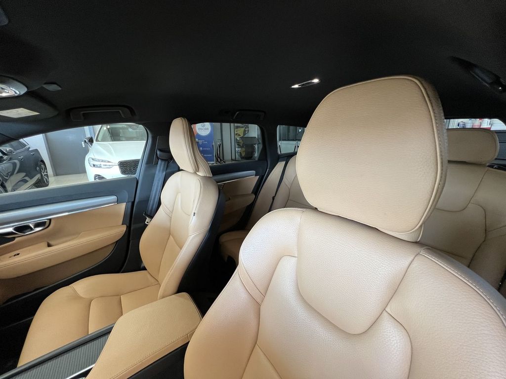 Volvo V90 T5 Momentum AHK *KEIN VERKAUF AN PRIVAT*