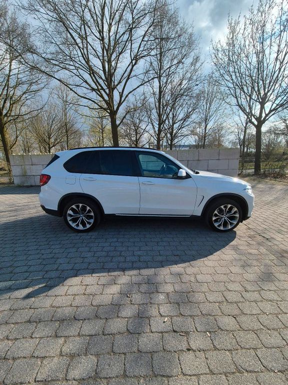 Image of BMW X5
