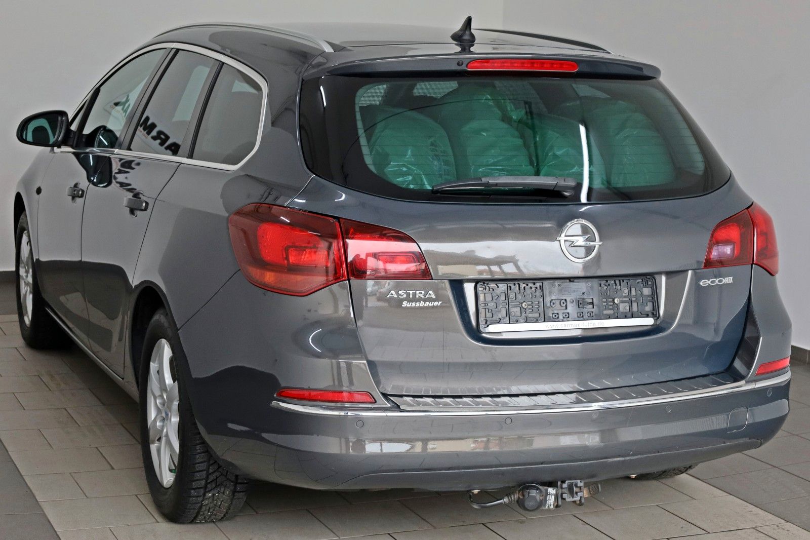 Fahrzeugabbildung Opel Astra J Sports Tourer Exklusiv Navi,SH,PDC,AHK