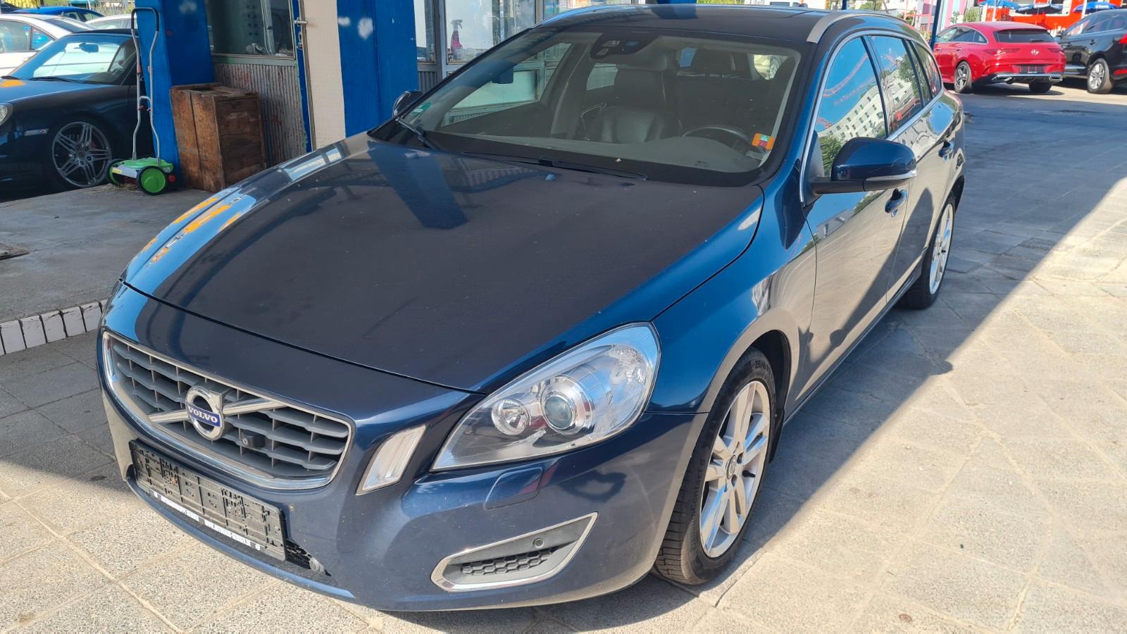 Volvo V60 Kombi Summum