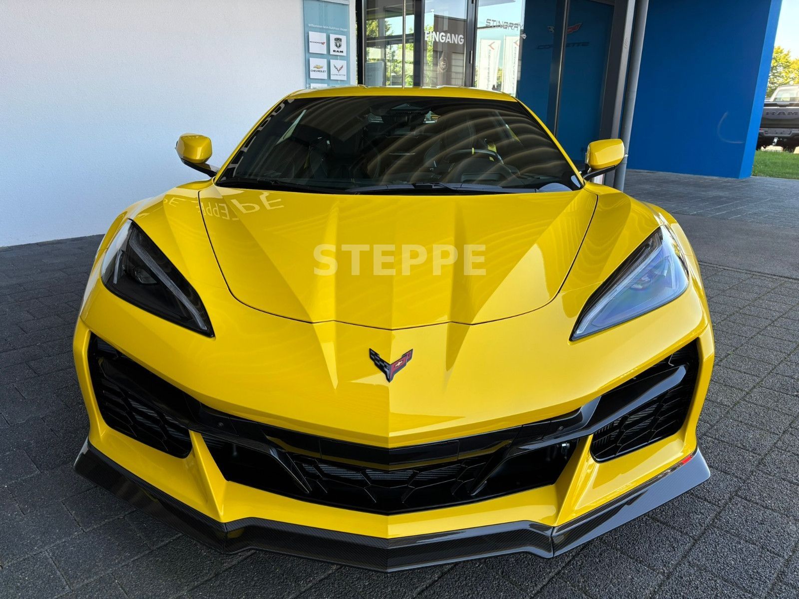 Corvette C8 E-Ray 3LZ Coupe EU-Mod Herst.Garantie