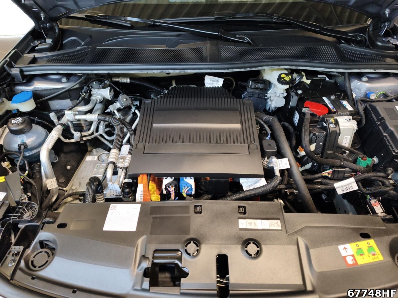 Fahrzeugabbildung Peugeot e-308 ALLURE Elektromotor 156