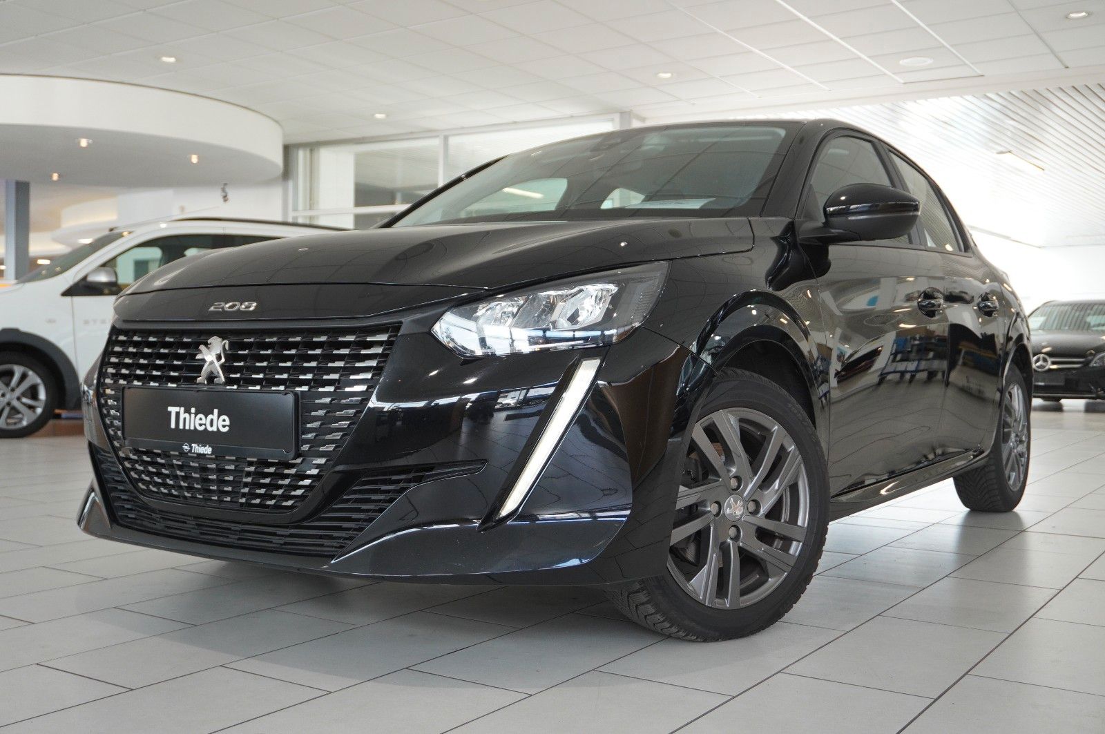 Fahrzeugabbildung Peugeot 208 1.2 ACTIVE PACK NAVI/LED/SPORT/PDC/TEMP./ASS