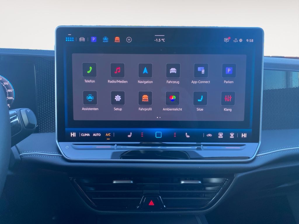 Fahrzeugabbildung Volkswagen Passat Variant 1.5 e-TSI DSG Business WR AHZV