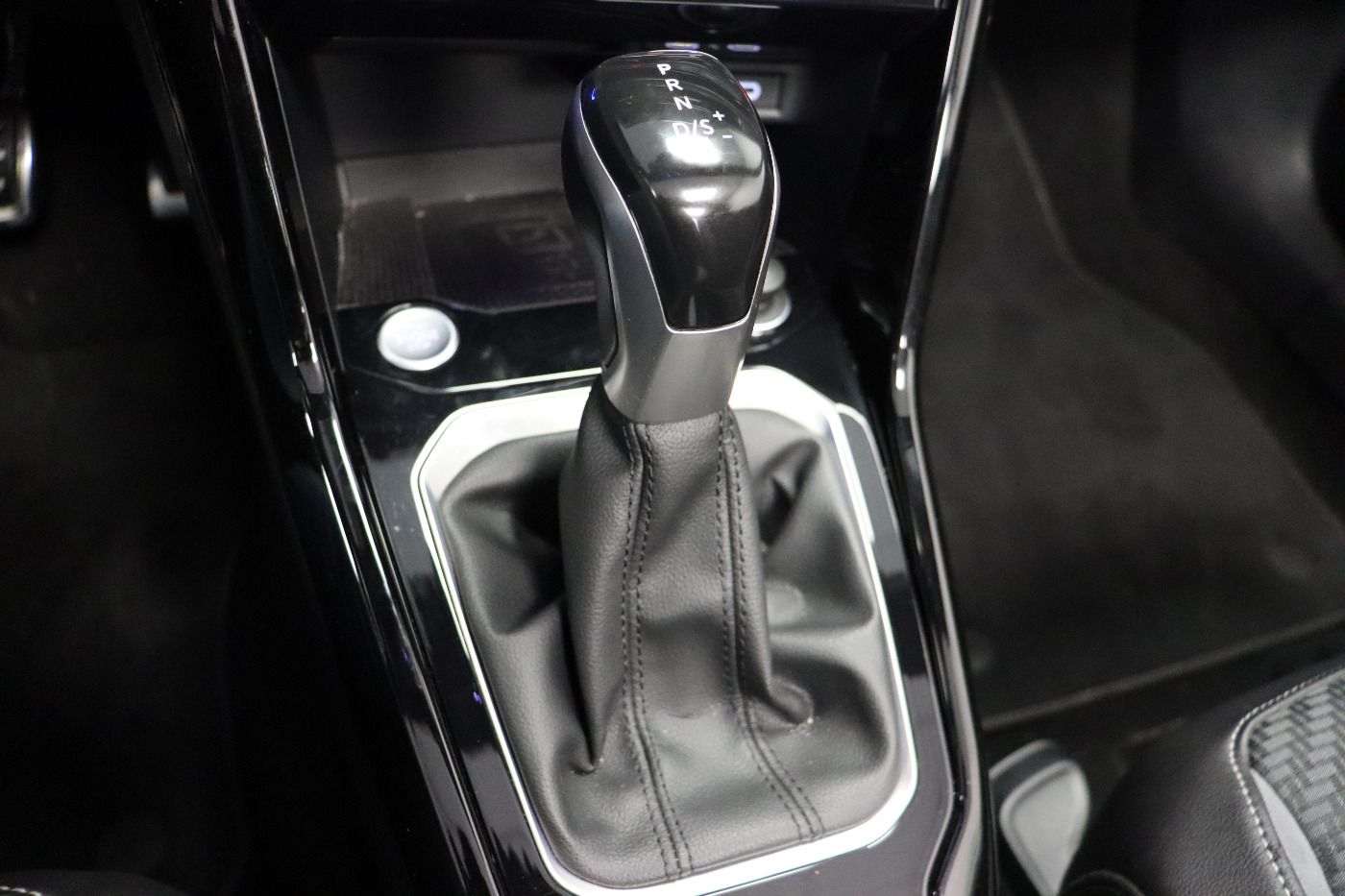 Volkswagen T-Roc - Bild 10