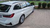 BMW 330d Touring Advantage, Scheckheft, AHK, 8-fach - BMW 330 in Wiesbaden
