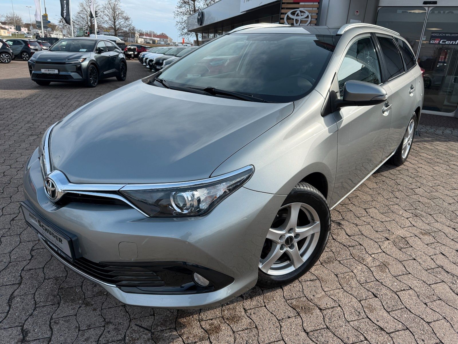 TOYOTA Auris Touring Sports