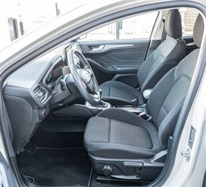 Fahrzeugabbildung Ford Focus Titanium 1.0 EcoBoost |PARKPILOT|NAVI|B&O