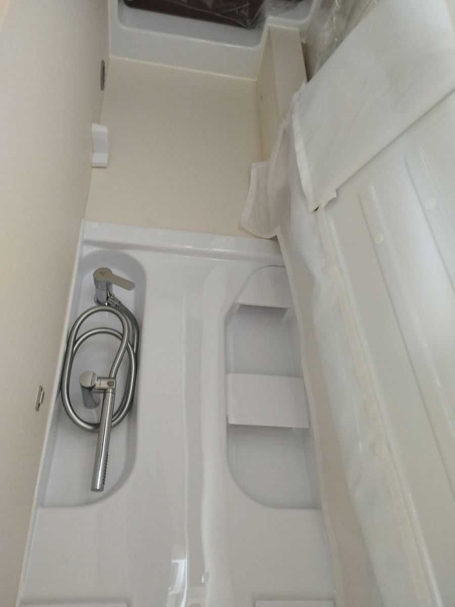 Fahrzeugabbildung Eura Mobil Van V 635 EB Automatik, 180 PS, Fahrassistenz