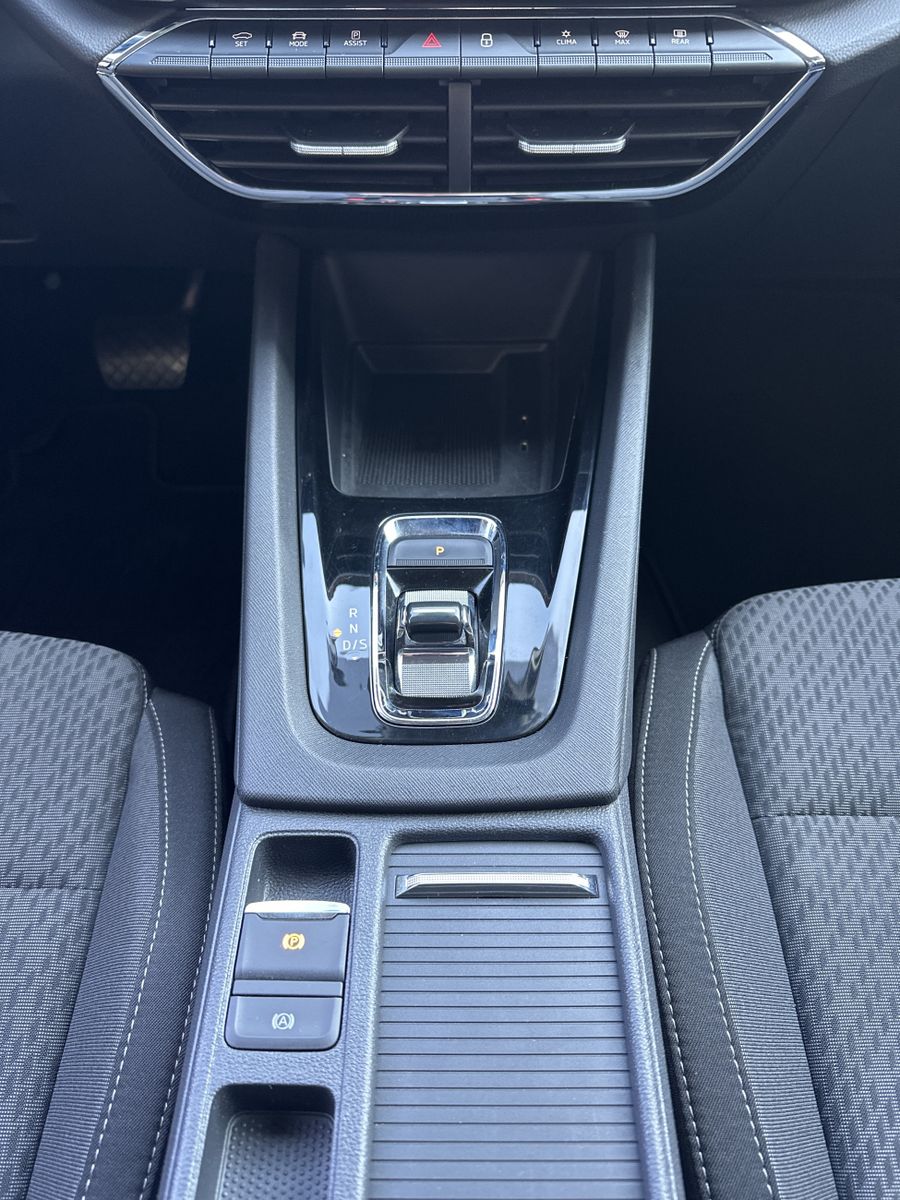 Fahrzeugabbildung SKODA Octavia Combi 2.0 TDI FirstEd NAV+LED+VCOCKPIT