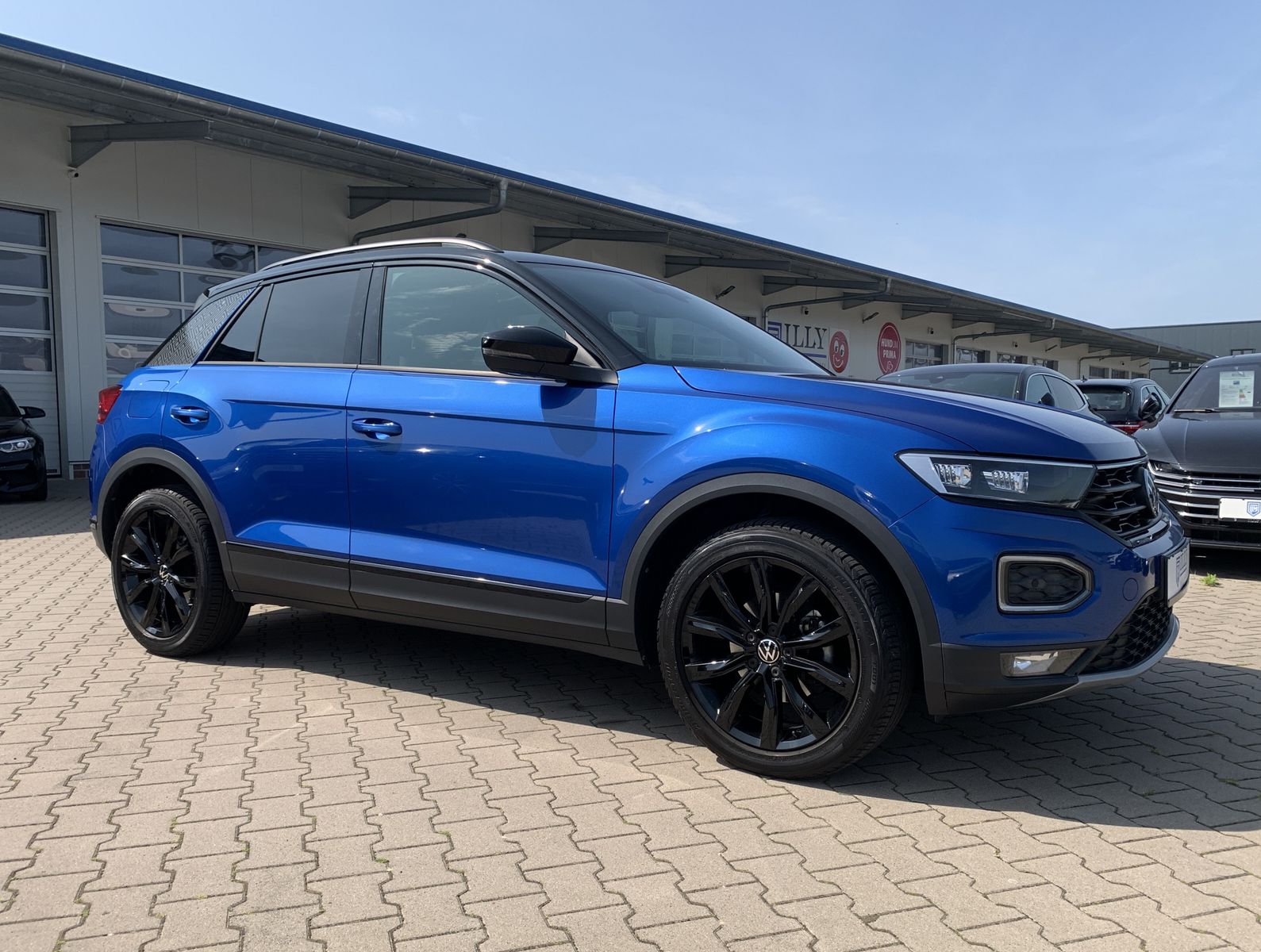Fahrzeugabbildung Volkswagen T-Roc 1.5 TSI*Sport*LED*ACC*Spur*Navi*SHZ*