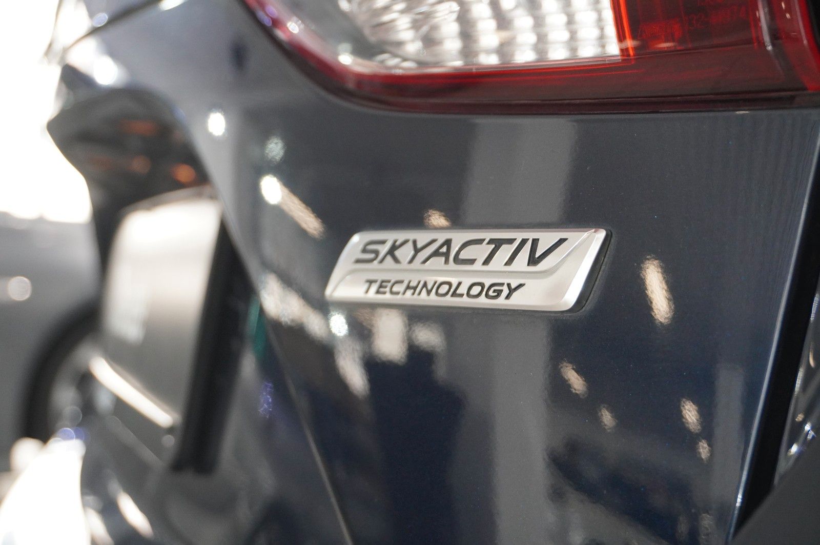 Fahrzeugabbildung Mazda 3 Lim. 2.0 SKYACTIVE VISION KLIMA/SHZ/PDC/TEMP.