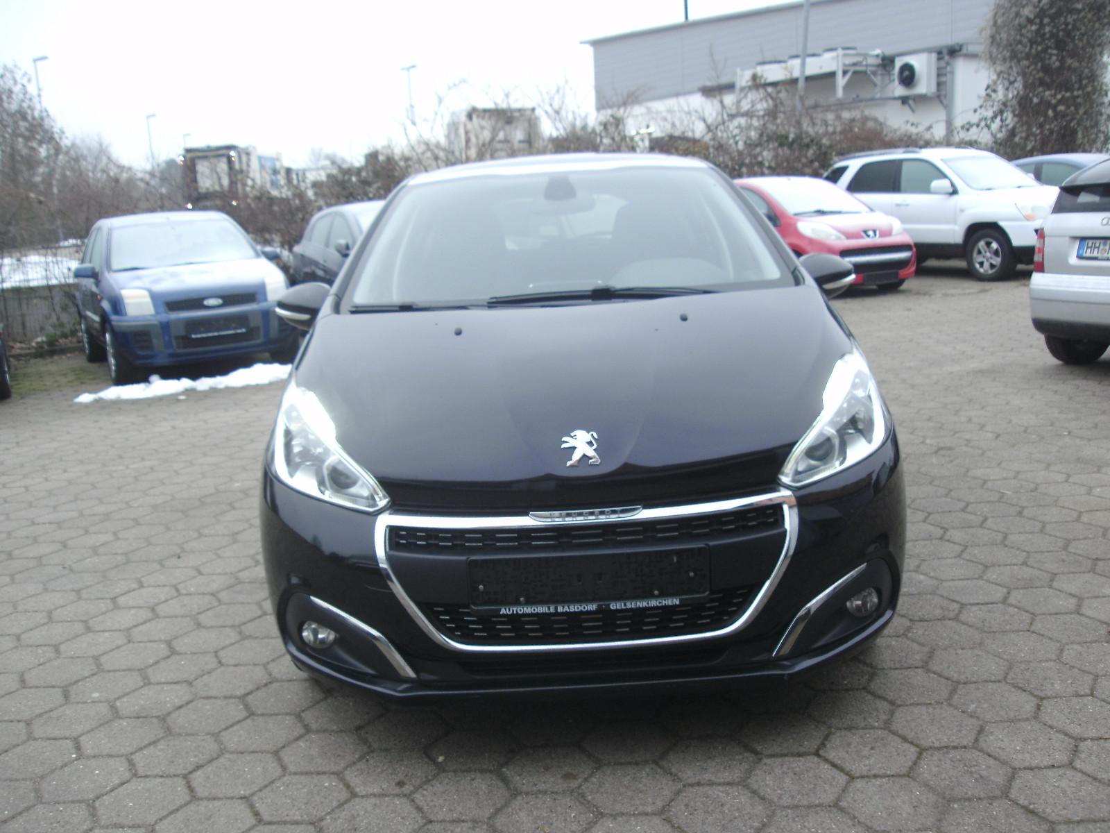 Peugeot 208 Signature