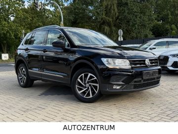 Volkswagen Tiguan - 1