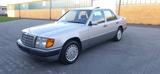 Mercedes-Benz E 230 H-Kennzeichen/ Tüv neu/ TOP - silberne Mercedes-Benz E 230