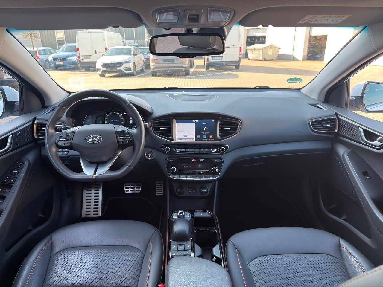 Fahrzeugabbildung Hyundai IONIQ EV Premium *Schiebedach*Totwinkel*ACC*LED*