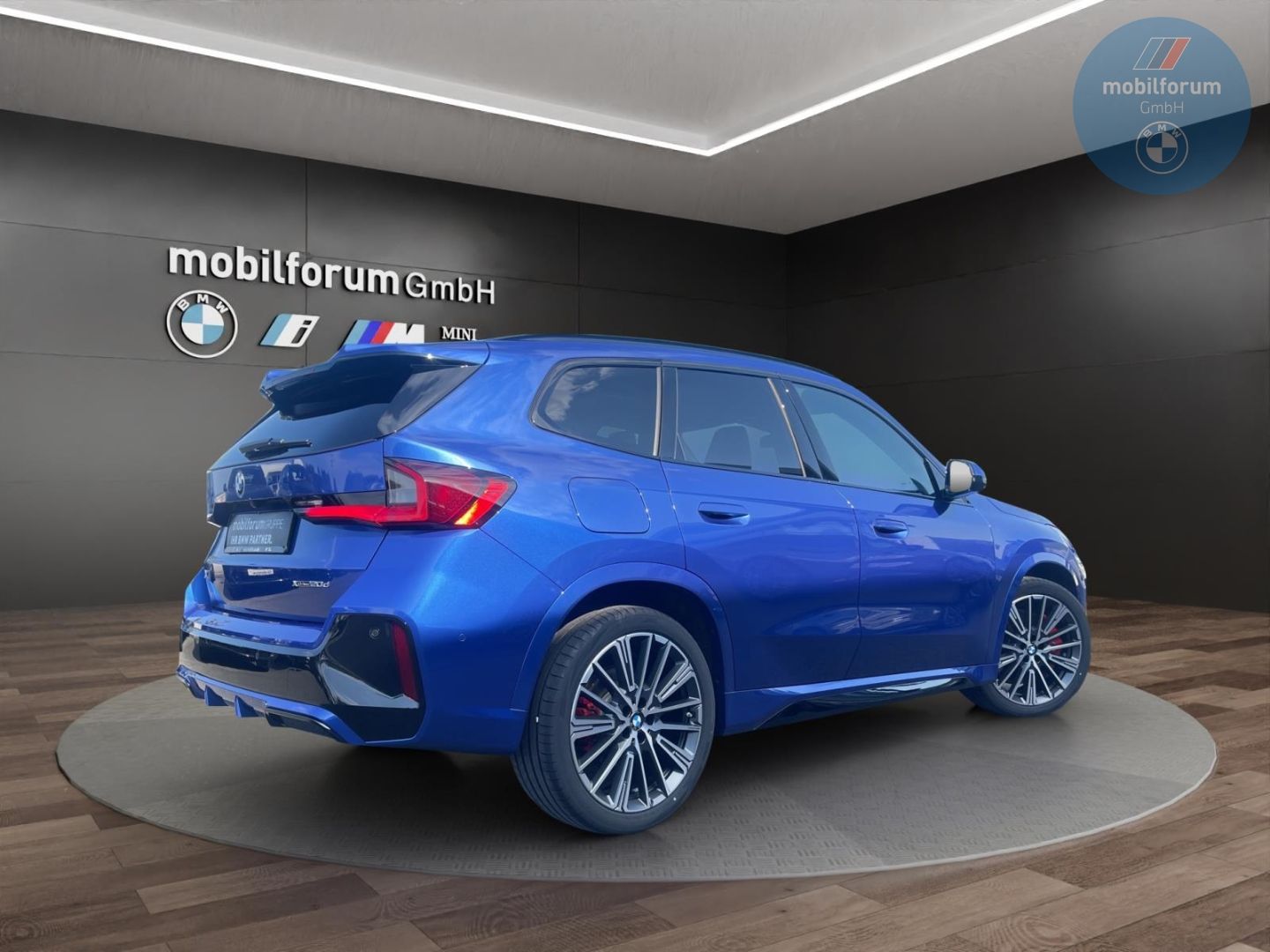 BMW X1 xDrive20d M-Sport AHK Panorama DrivAss Prof foto 3
