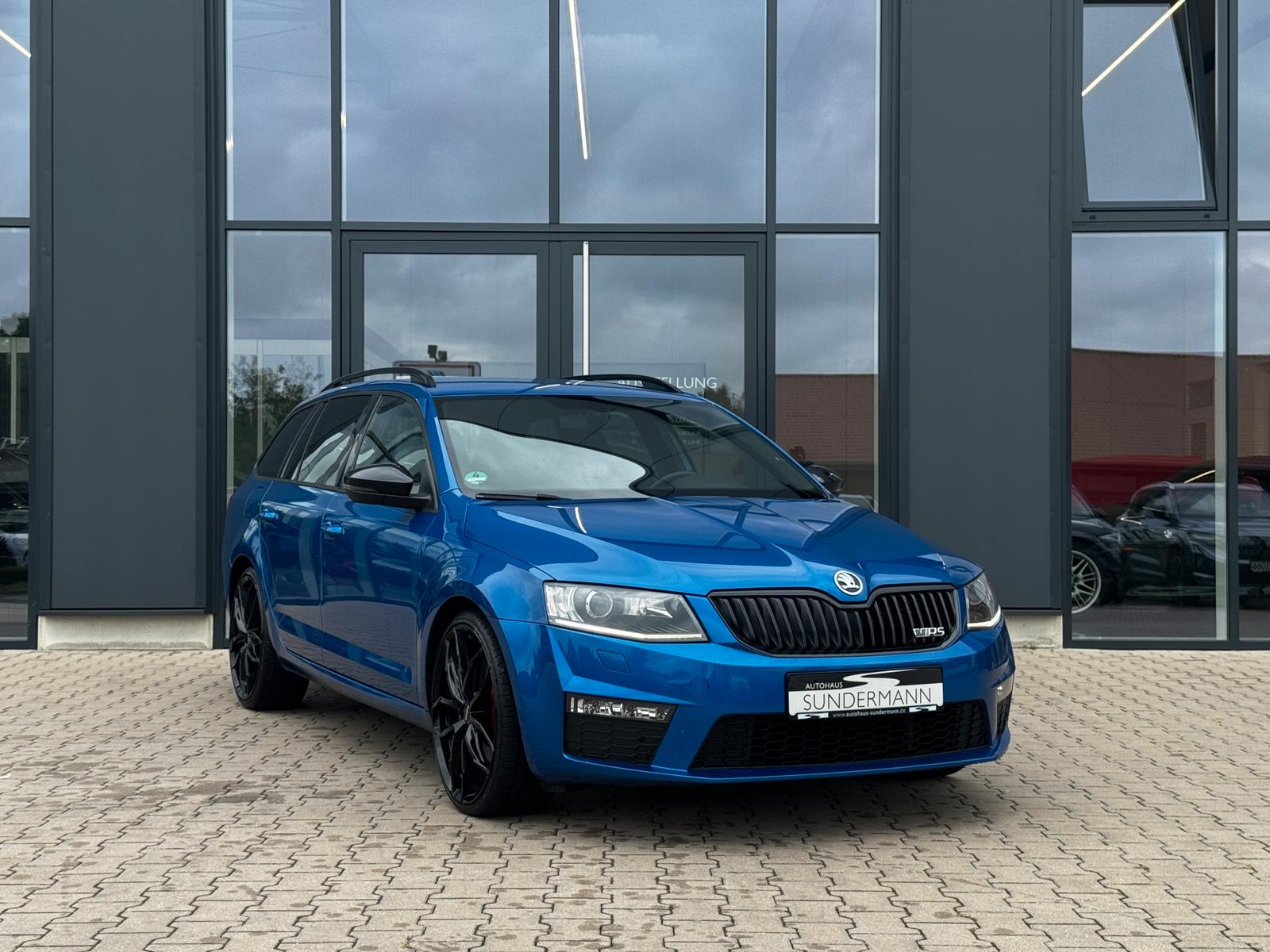 SKODA OCTAVIA - RS - 2.0 TSI 220 CV - XENON - CARPLAY - BVA - PACK SPORT