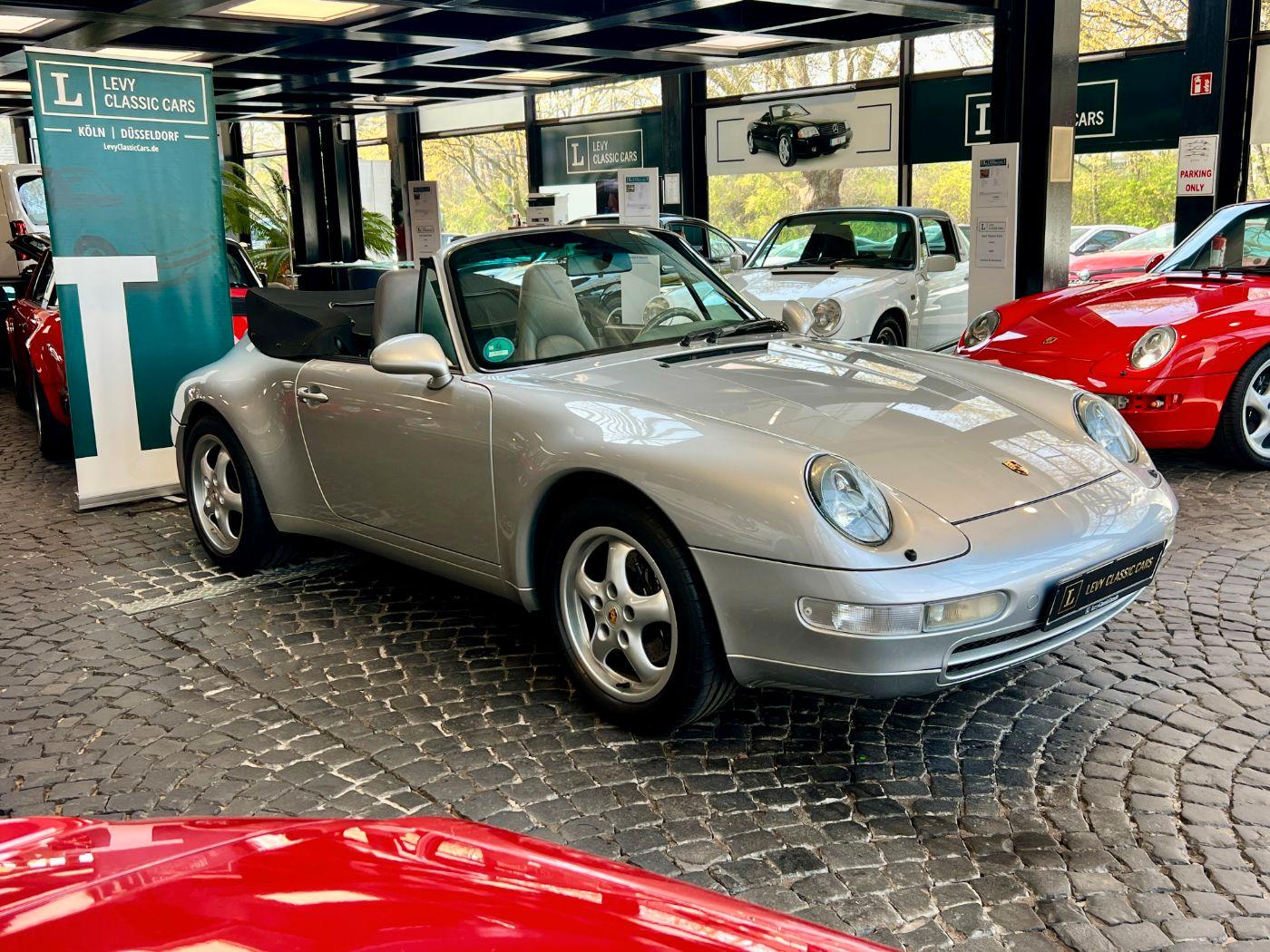 Porsche 993 911 Carrera 2 Cabrio 6-Gang 2. Hand