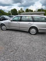Mercedes-Benz E430T 4MATIC - Mercedes-Benz E 430 aus 2001