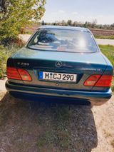 Mercedes-Benz E 290 TD ELEGANCE Elegance - Mercedes-Benz E 290