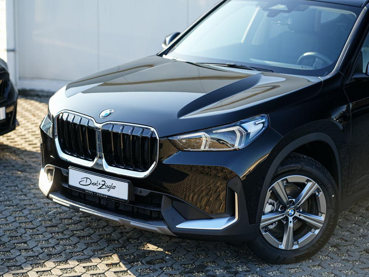 BMW X1 sDrive18d AHK aLED PANO KoZg SpPaket SonGlas foto 4
