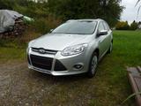 Ford Focus 1,6 Ti-VCT 92kW Trend Turnier - Ford Focus aus 2011: Trend