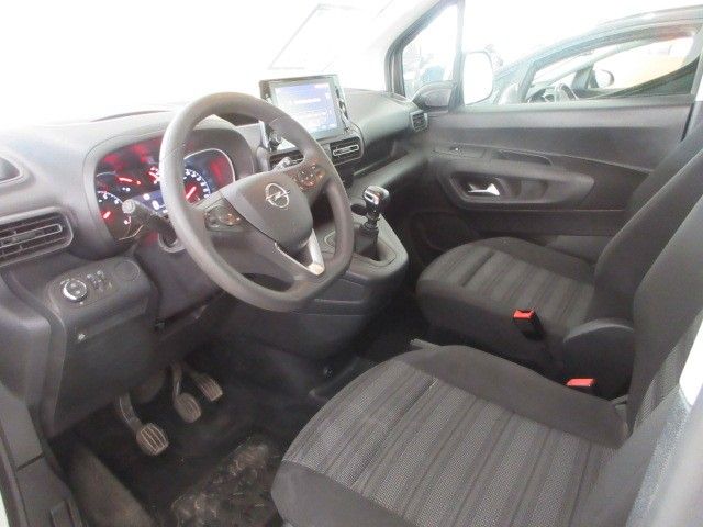 Fahrzeugabbildung Opel Combo Life 1.2T  7-SITZ/NAVI/LED/AHK/PDC/DAB+