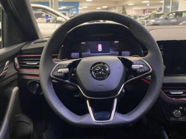 Fahrzeugabbildung SKODA Kamiq 1.5 TSI ACT DSG Monte Carlo+MATRIX+APP++++