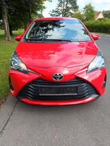 Toyota Yaris 1,5-l-Dual-VVT-iE Comfort mit Garantie - Toyota Yaris: Privatanbieter