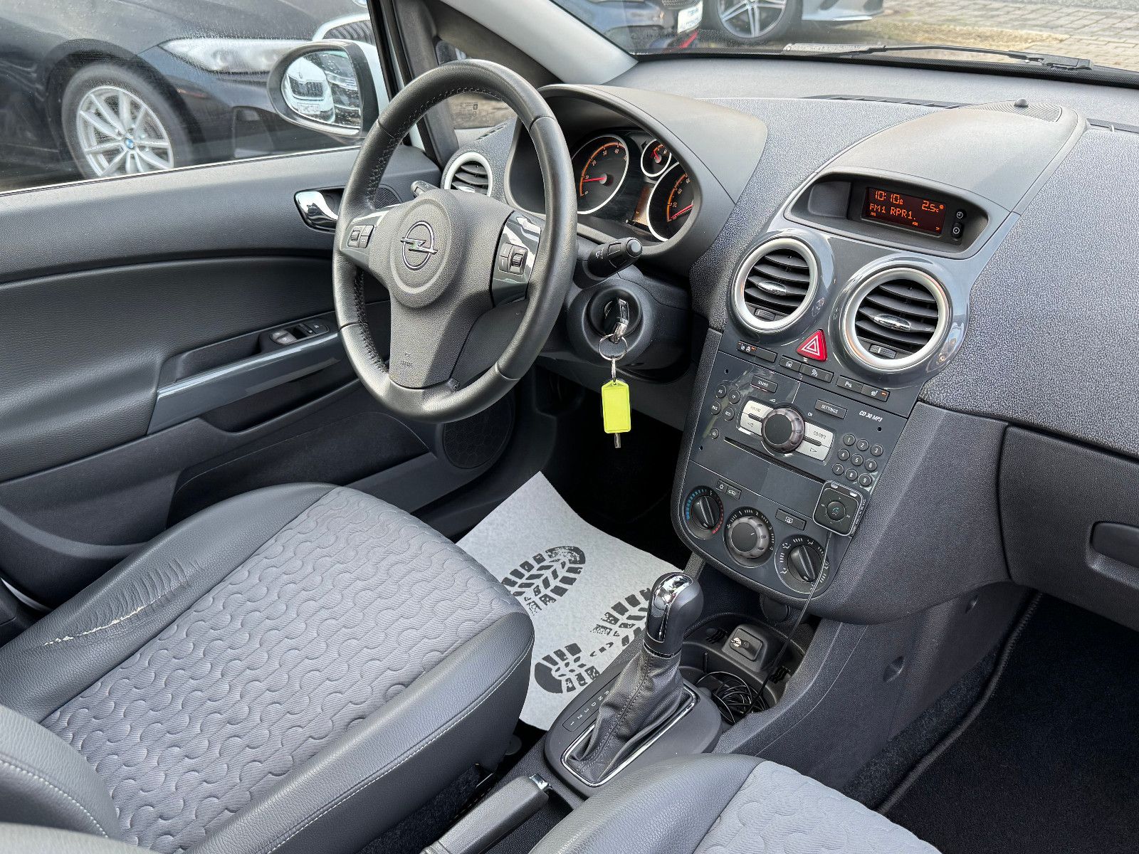 OPEL Corsa, 2011, Benzin, 101 PS