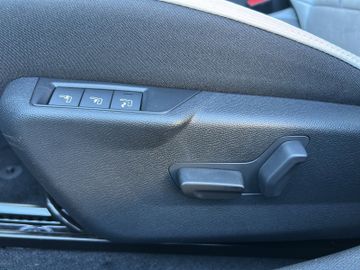 Citroën C4 1.2 PureTech 130 Max 360° MASSAGE LED SHZ AWR