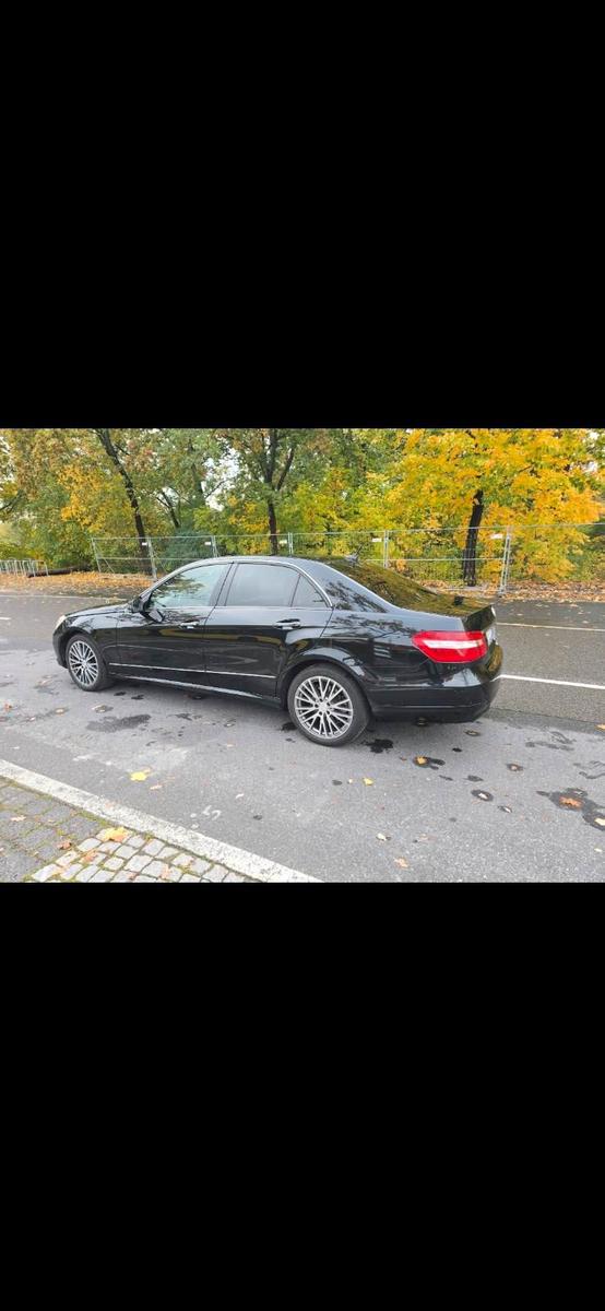 Mercedes-Benz E 200