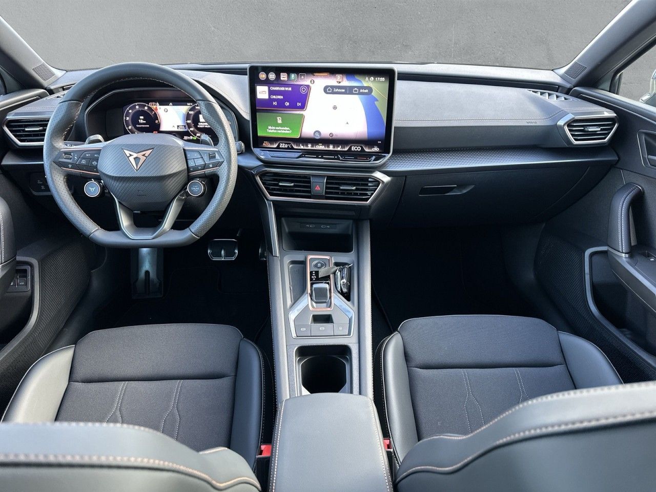 Fahrzeugabbildung CUPRA Leon Sportstourer 1.5 e-Hybrid 150 kW - mit KI generiert/bearbeitet