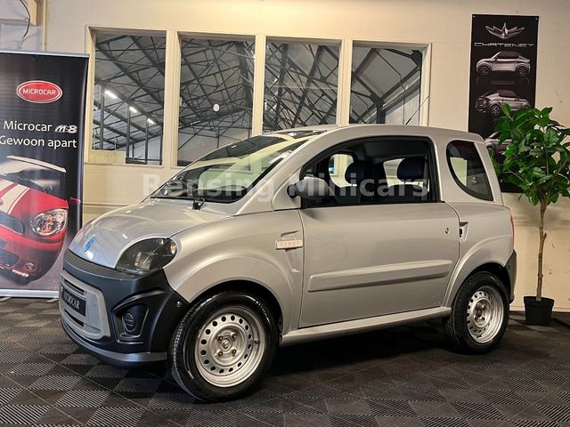 Microcar DUÈ XXL Mopedauto Leichtmobile Minicar 45 KM