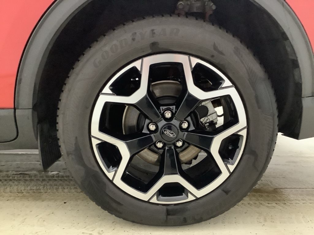 Fahrzeugabbildung Ford Kuga Plug-In Hybrid Active X HUD AHK Navi B&O