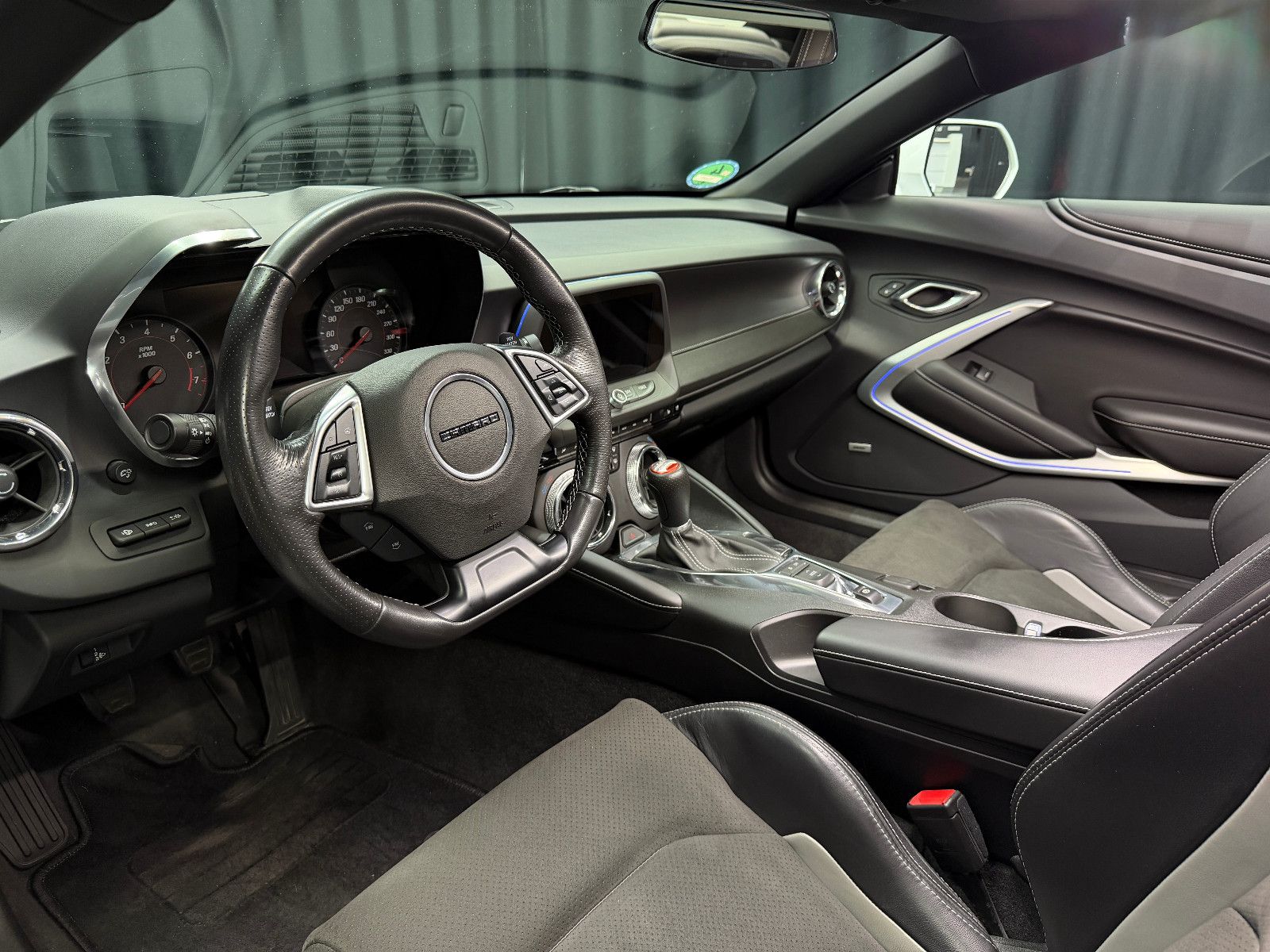 Fahrzeugabbildung Chevrolet Camaro Coupé V8|SCHALTER|RECARO|DEUTSCHES FZG|