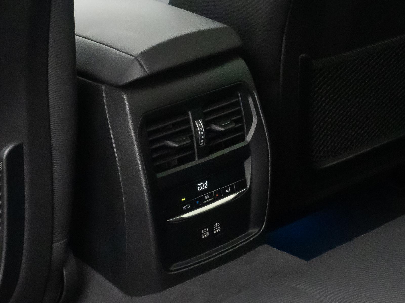 BMW 320 i GeschwindigReg PDC DAB Cockpit+ Widscreen, миниатюра 29