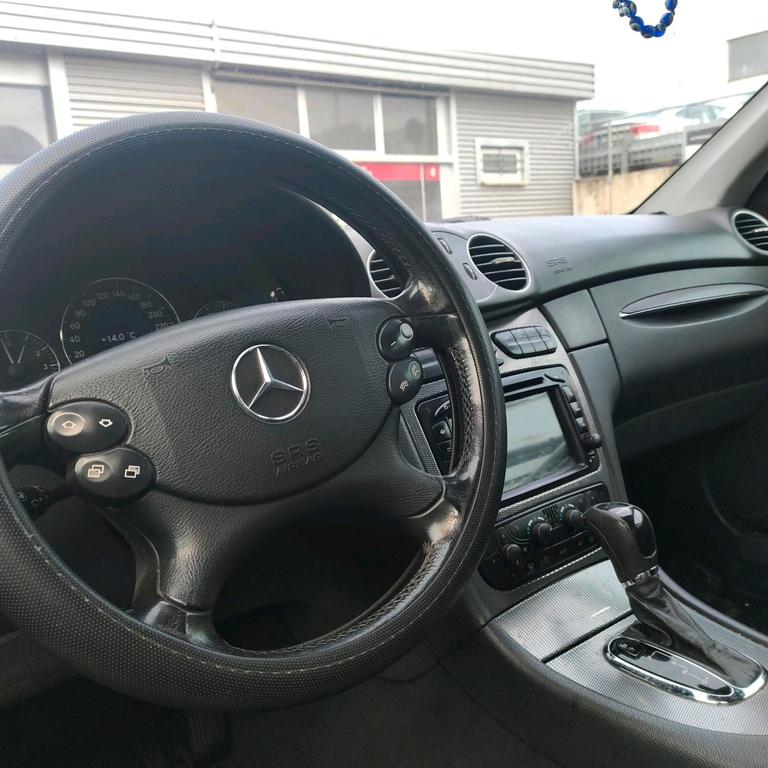 Mercedes-Benz CLK 320