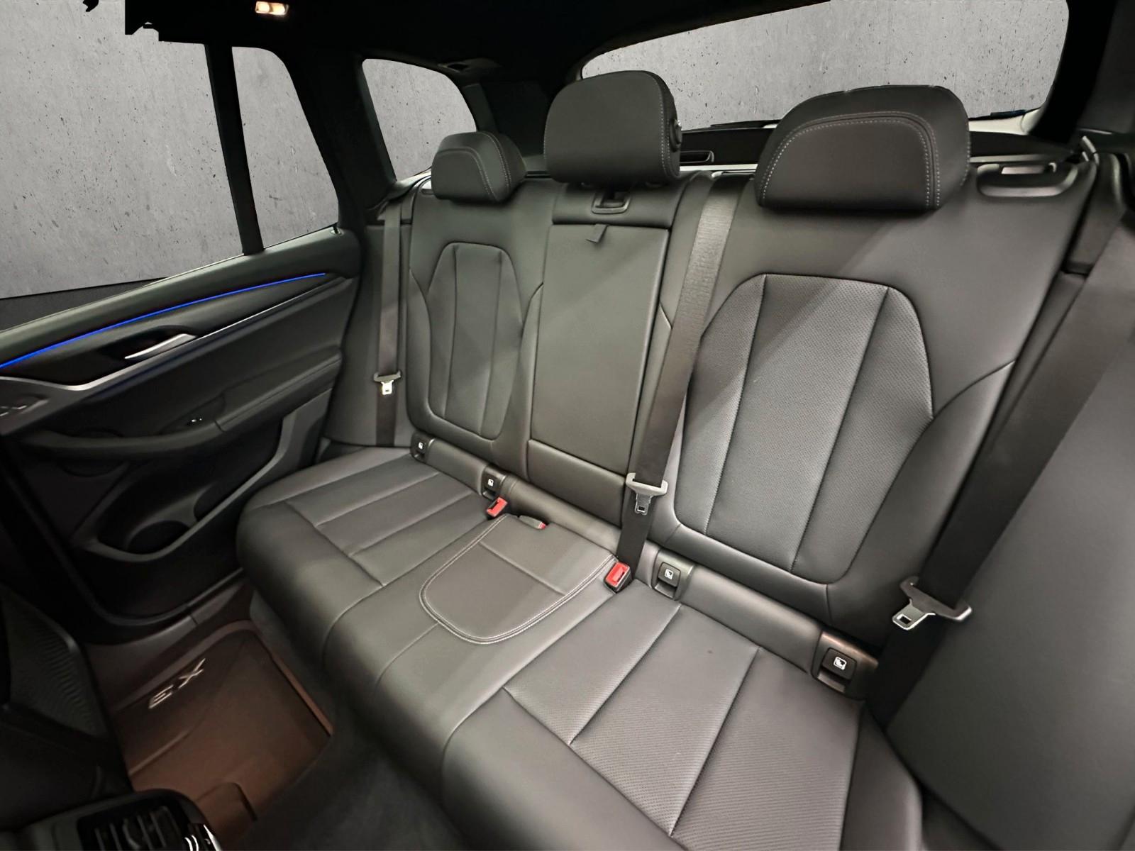 BMW X3 30 i xD M Sport Laser Pano AHK SHZ 19LM RFK