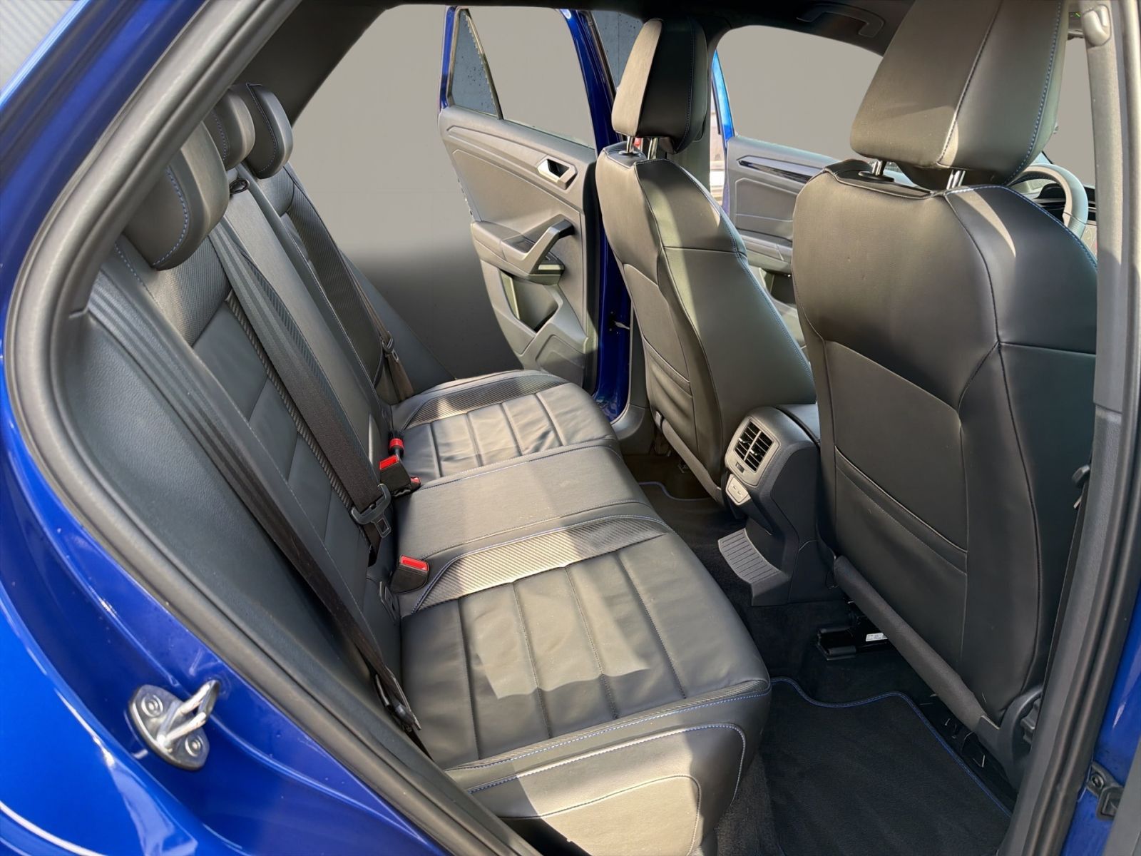 Volkswagen T-Roc - Bild 15